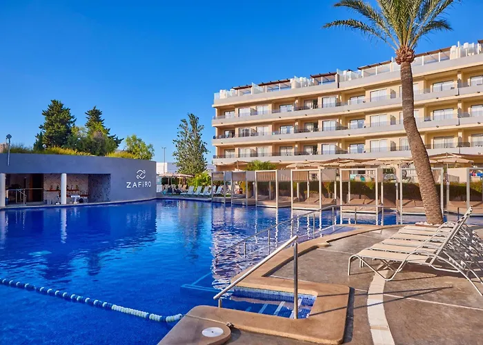 Zafiro Palmanova Aparthotel